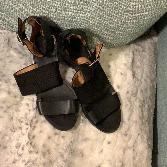 Madewell Shoes - Madewell Block heel sandals size 7